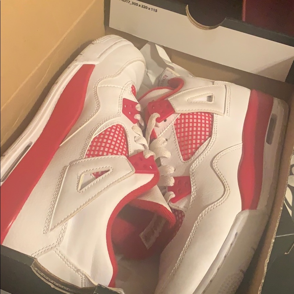 AIR JORDAN 4’s